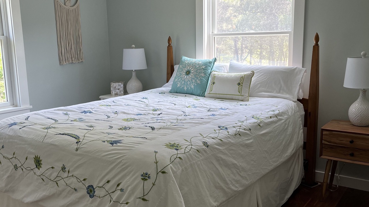 Photo of Bedroom in Surfside