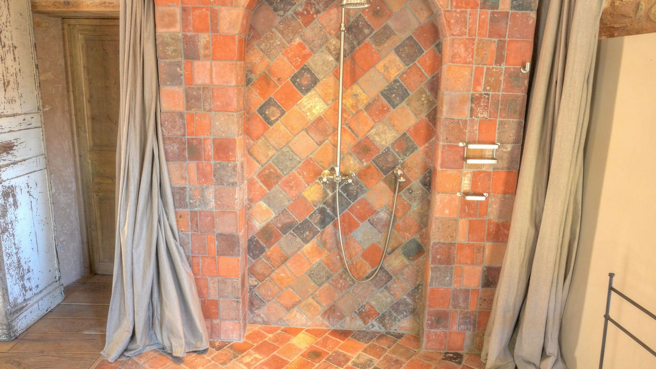 Photo of Bathroom in La Capelle-et-Masmolene