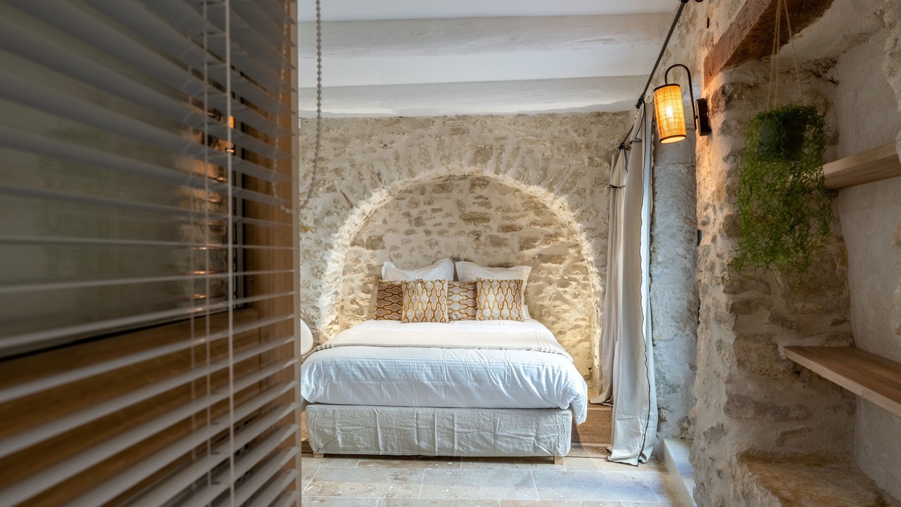 Photo of Bedroom in Lagnes