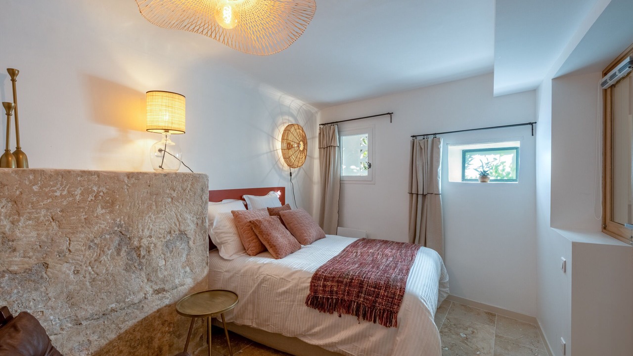Photo of Bedroom in Lagnes
