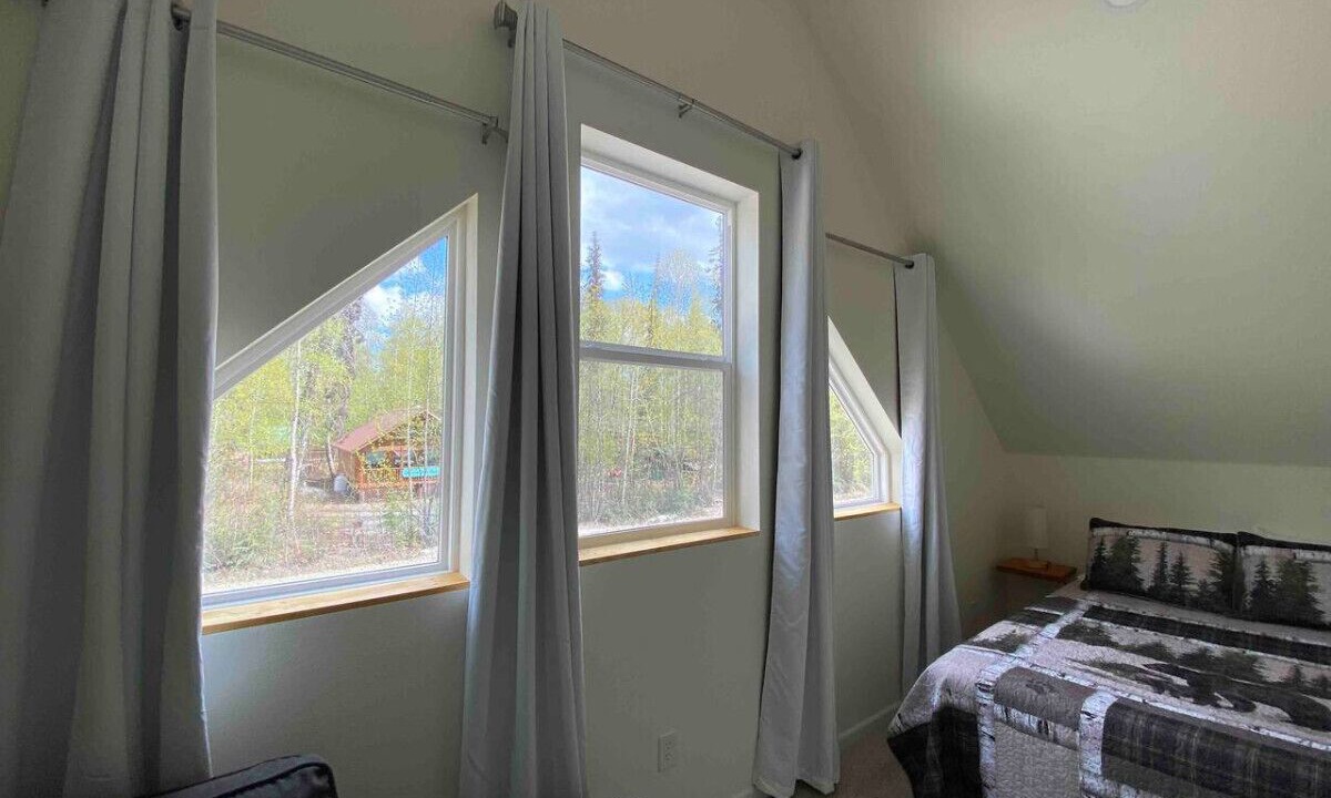 Photo of Bedroom in Talkeetna