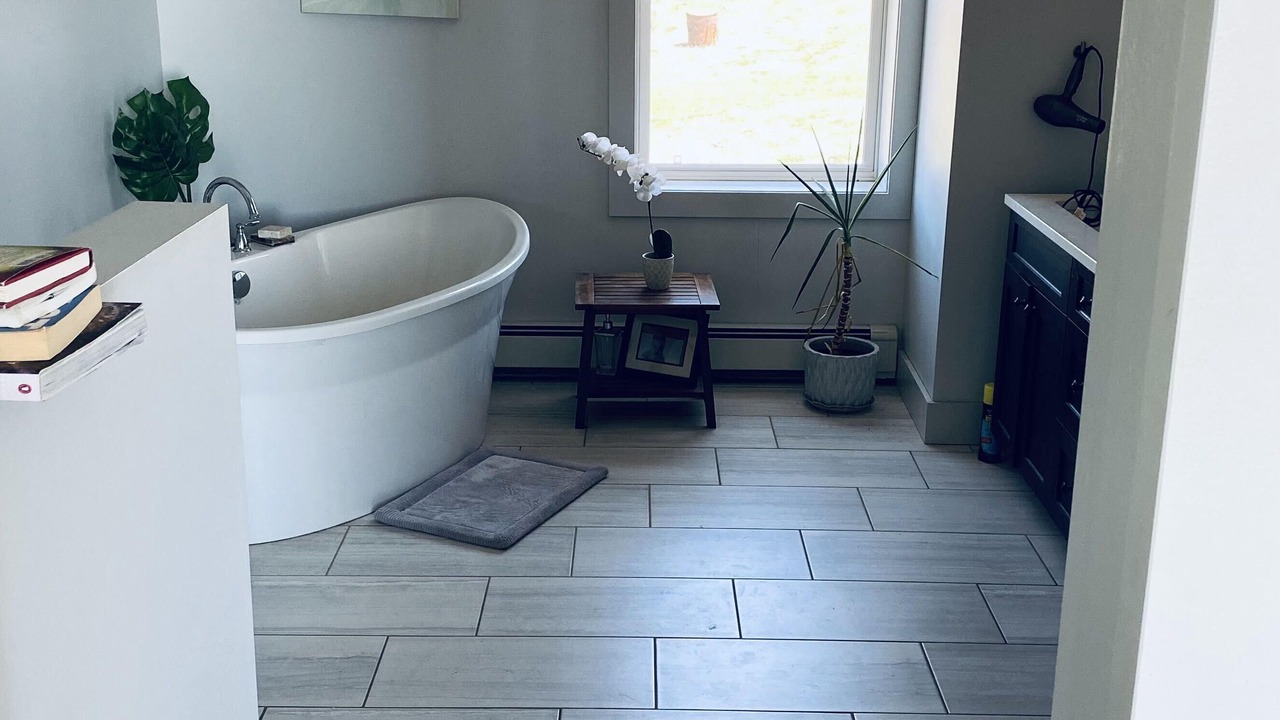 Photo of Bathroom in Charlotte's Shore
