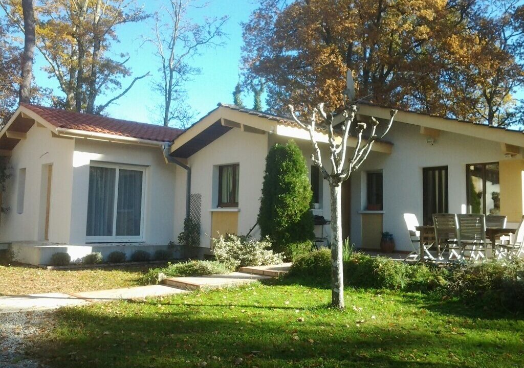 Photo of Outdoor in Lacquy