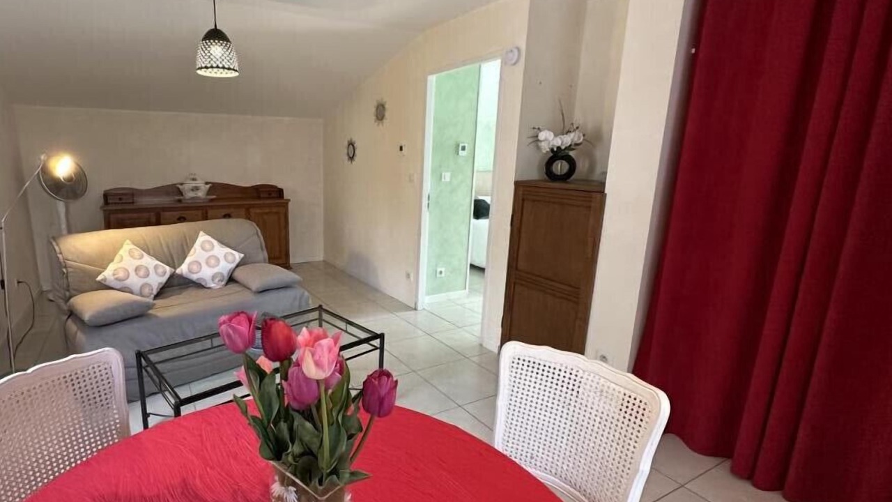 Photo of Others in Lacquy