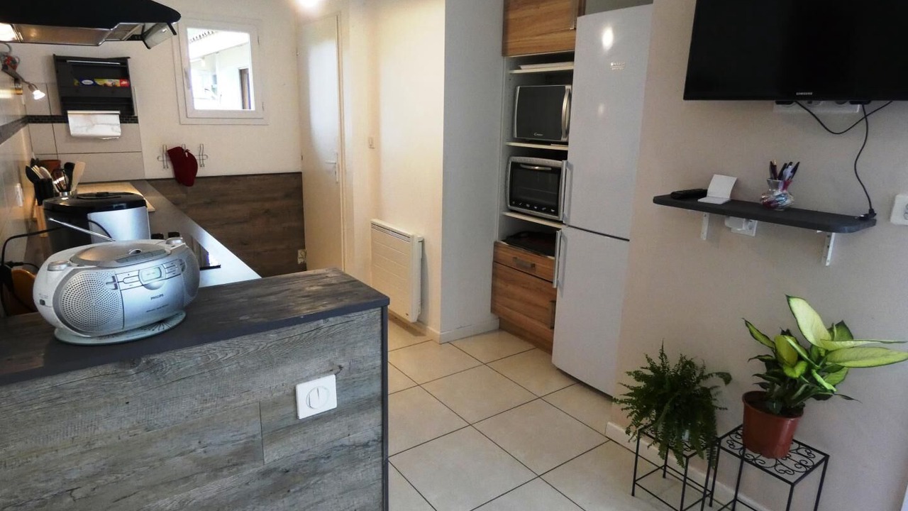 Photo of Kitchen in Lacquy