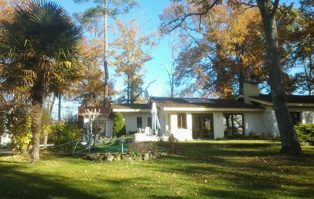 Photo of Outdoor in Lacquy