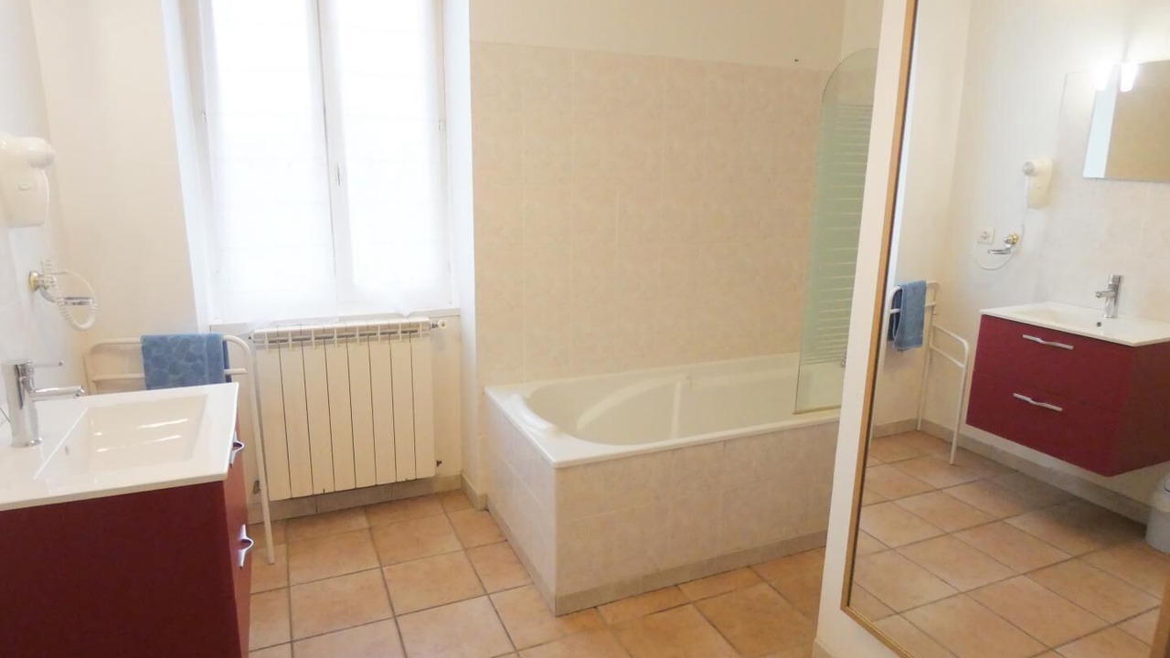 Photo of Bathroom in Orist