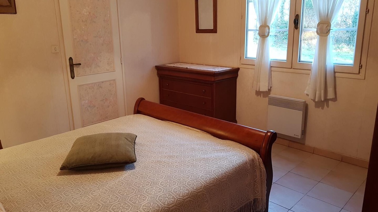 Photo of Bedroom in Bascons