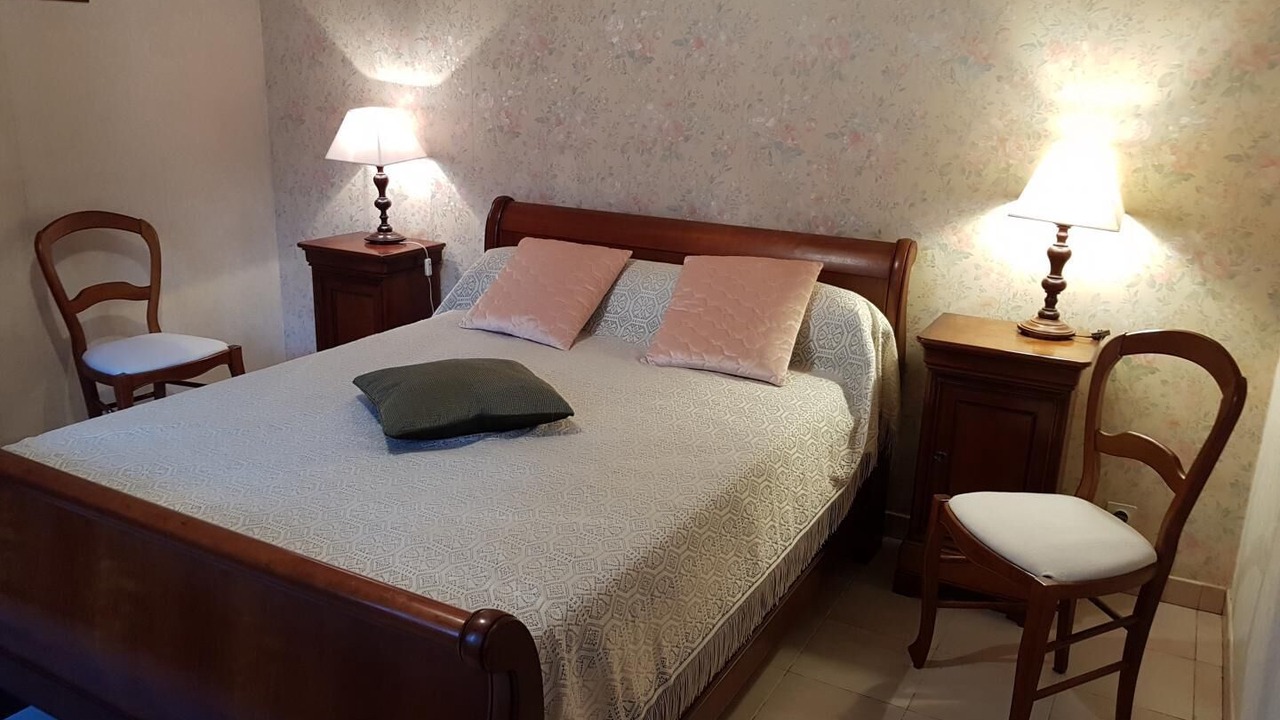 Photo of Bedroom in Bascons