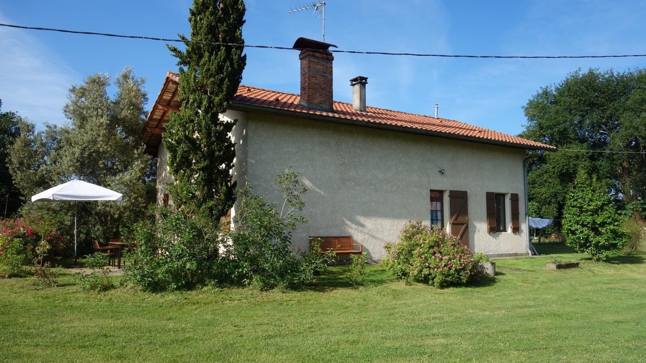 Photo of Outdoor in Saint-Perdon