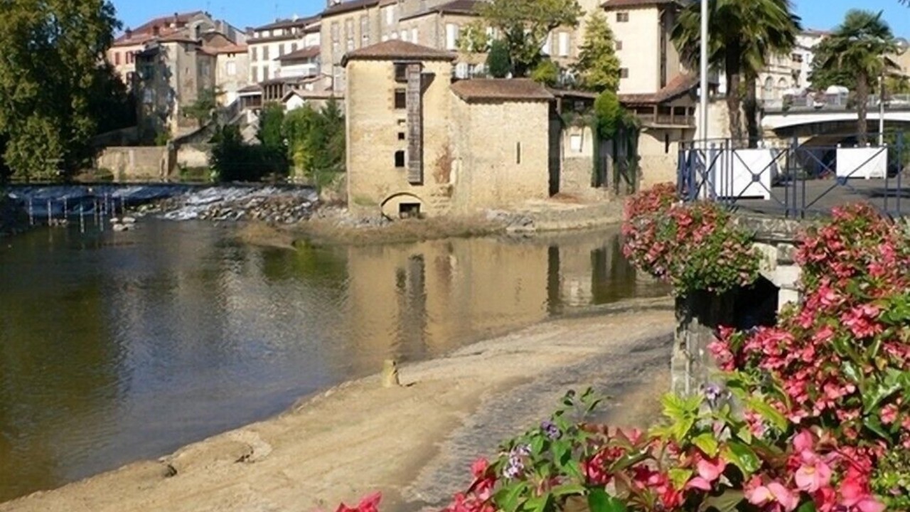 Photo of Others in Saint-Perdon