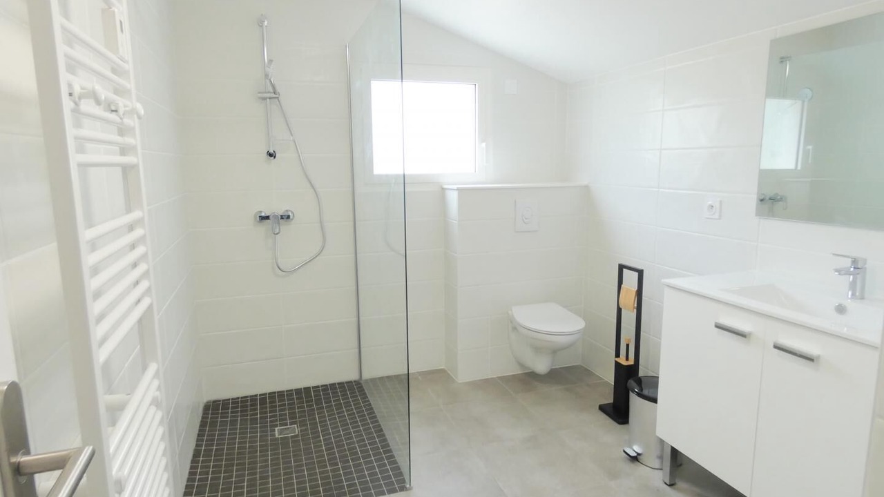 Photo of Bathroom in Herm