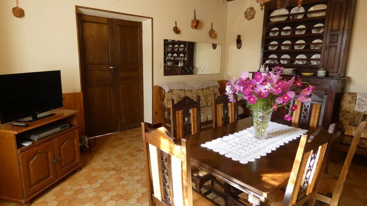 Photo of Others in Monget