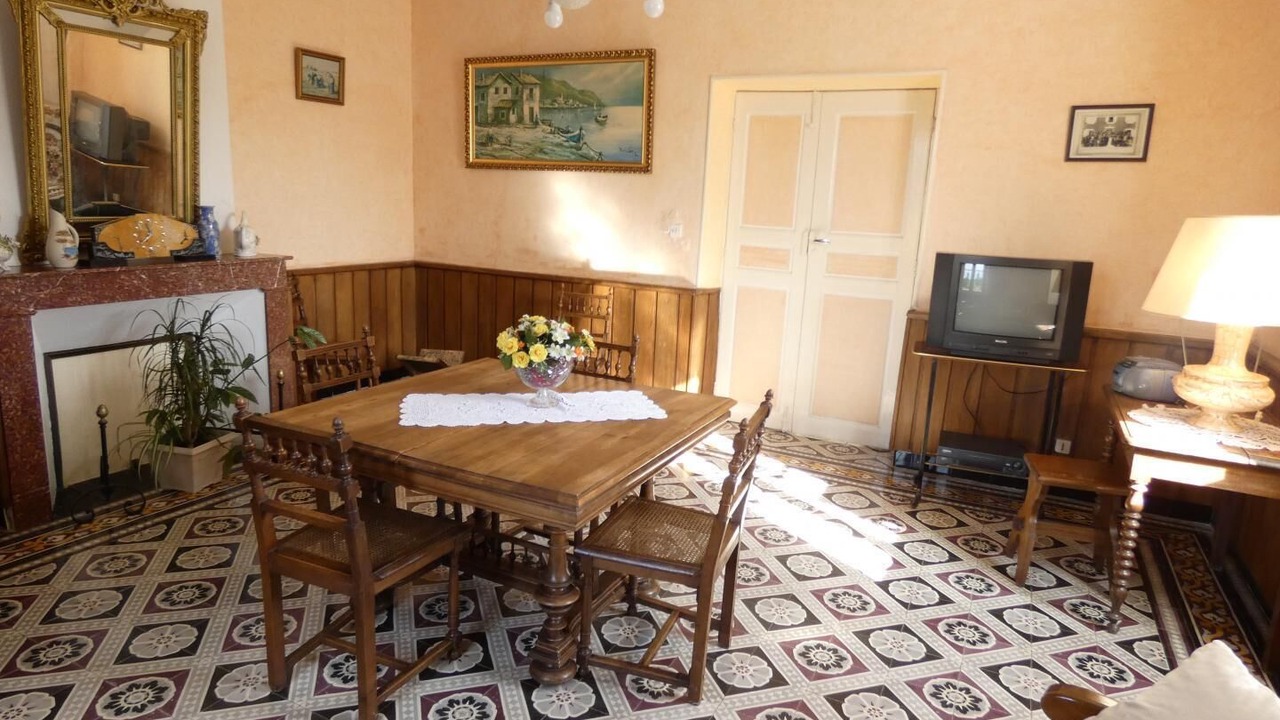 Photo of Others in Monget