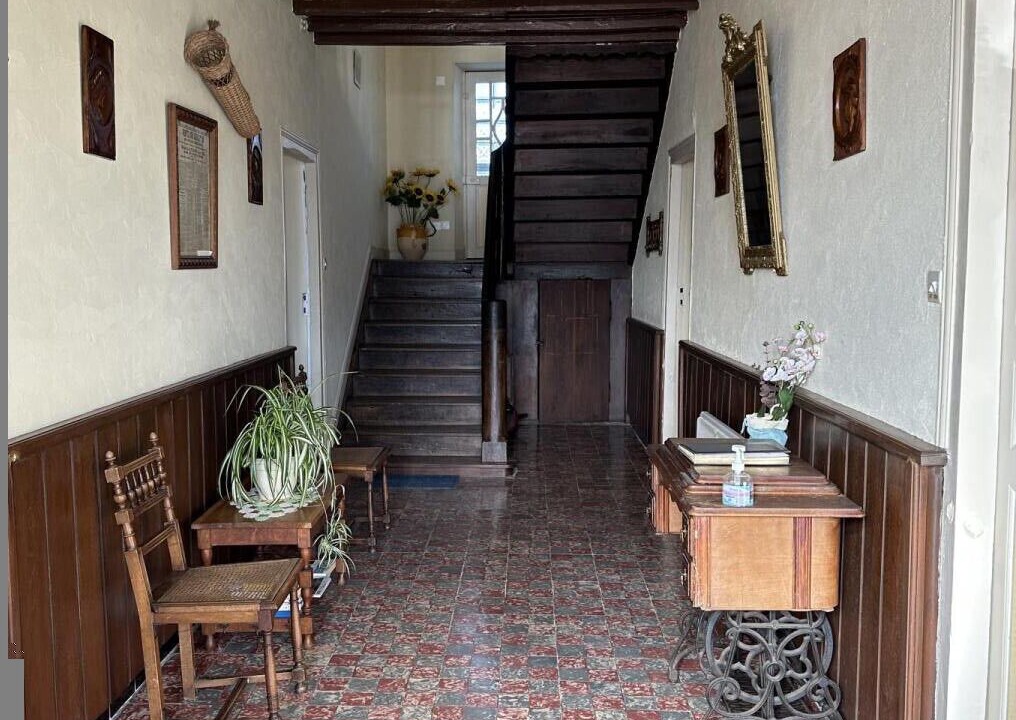 Photo of Others in Monget