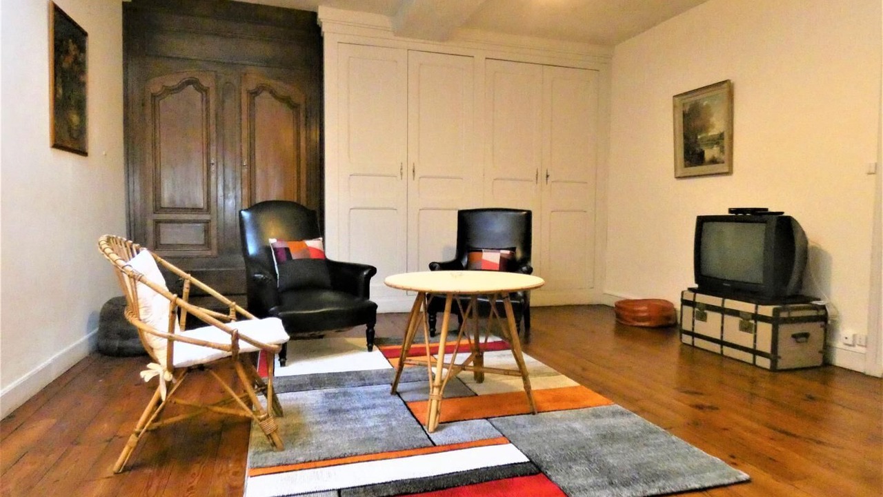 Photo of Others in Ossages