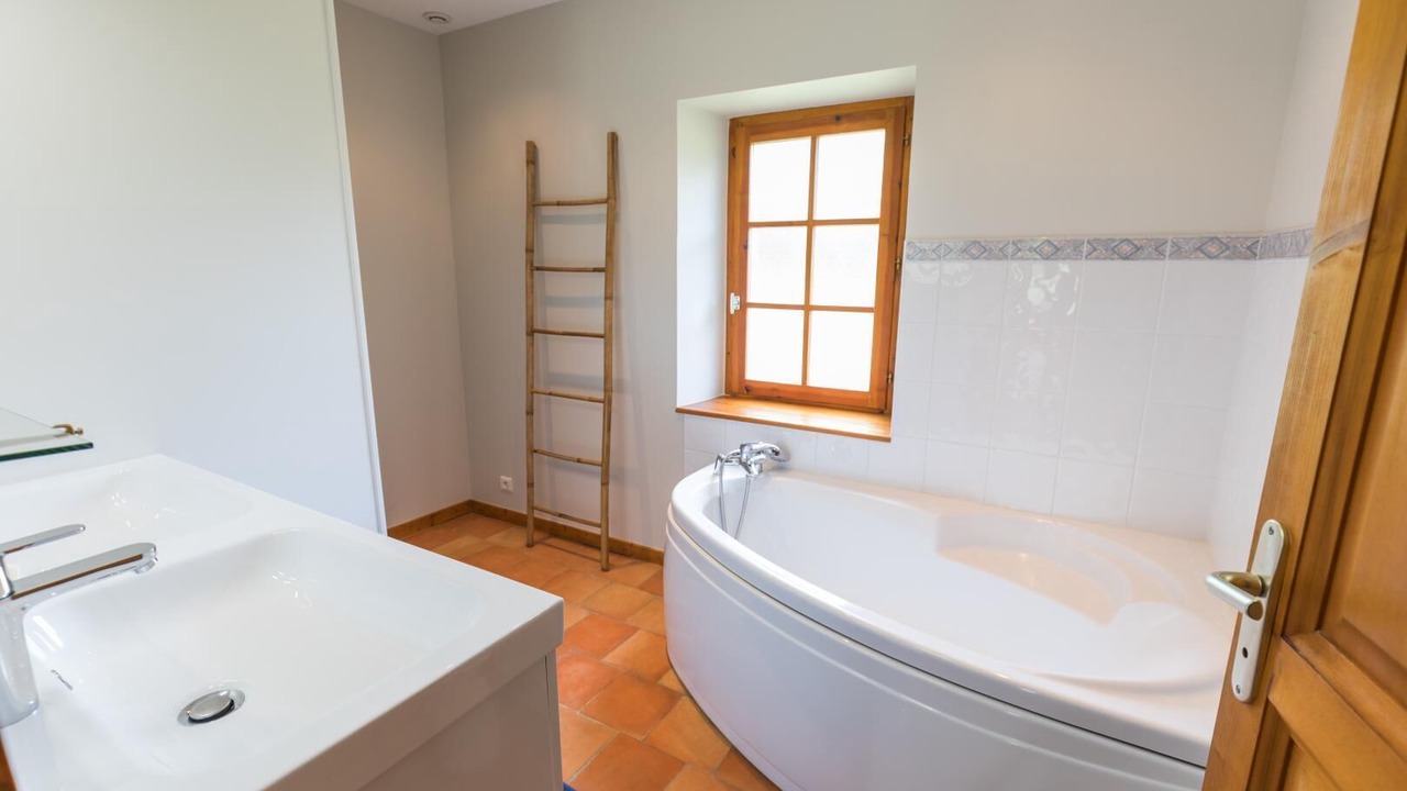 Photo of Bathroom in Canenx-et-Reaut