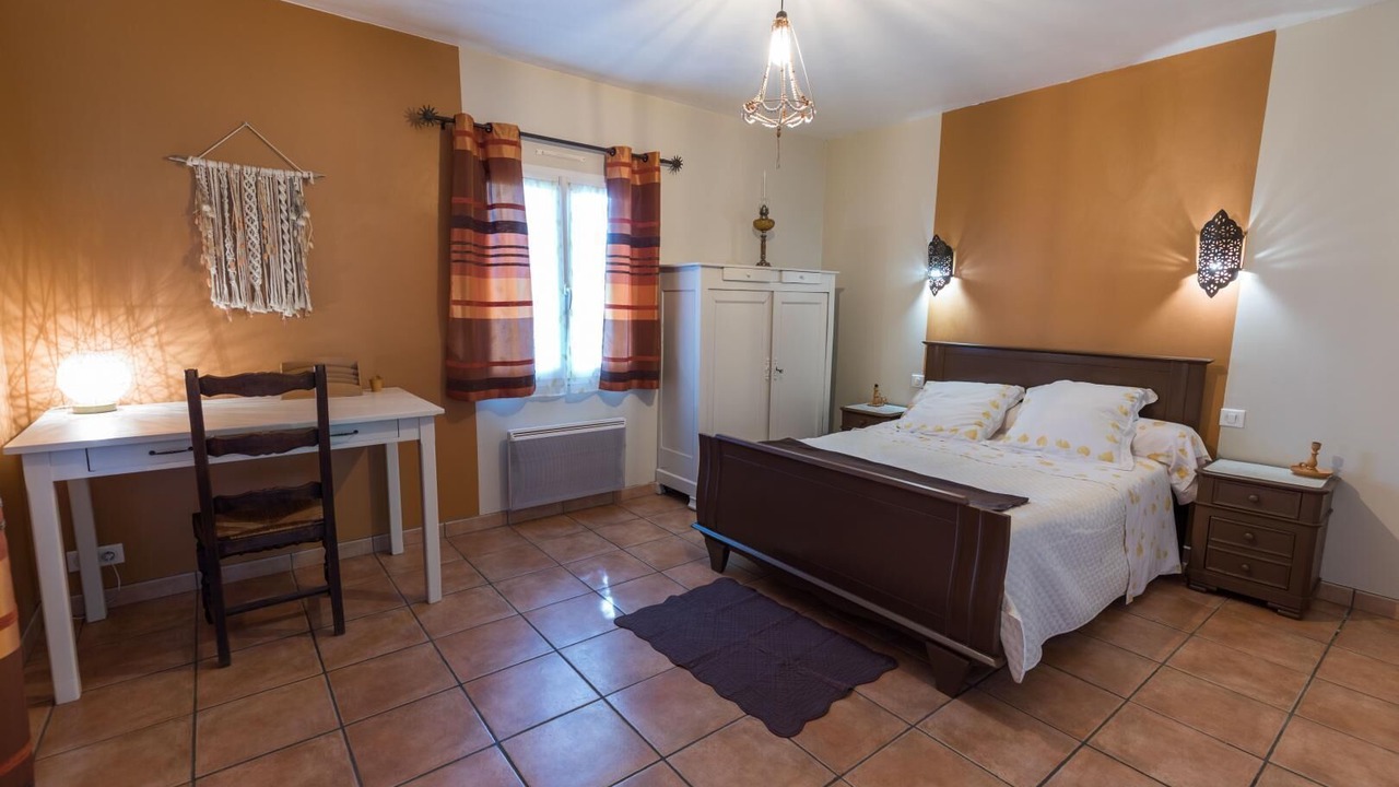 Photo of Bedroom in Taller