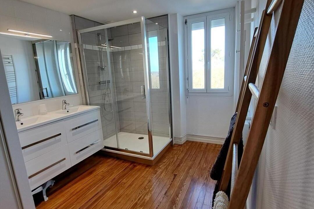 Photo of Bathroom in Doazit