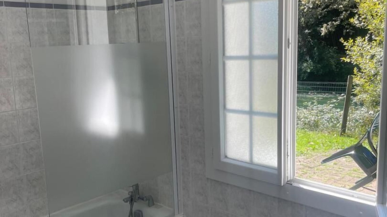 Photo of Bathroom in Lesperon