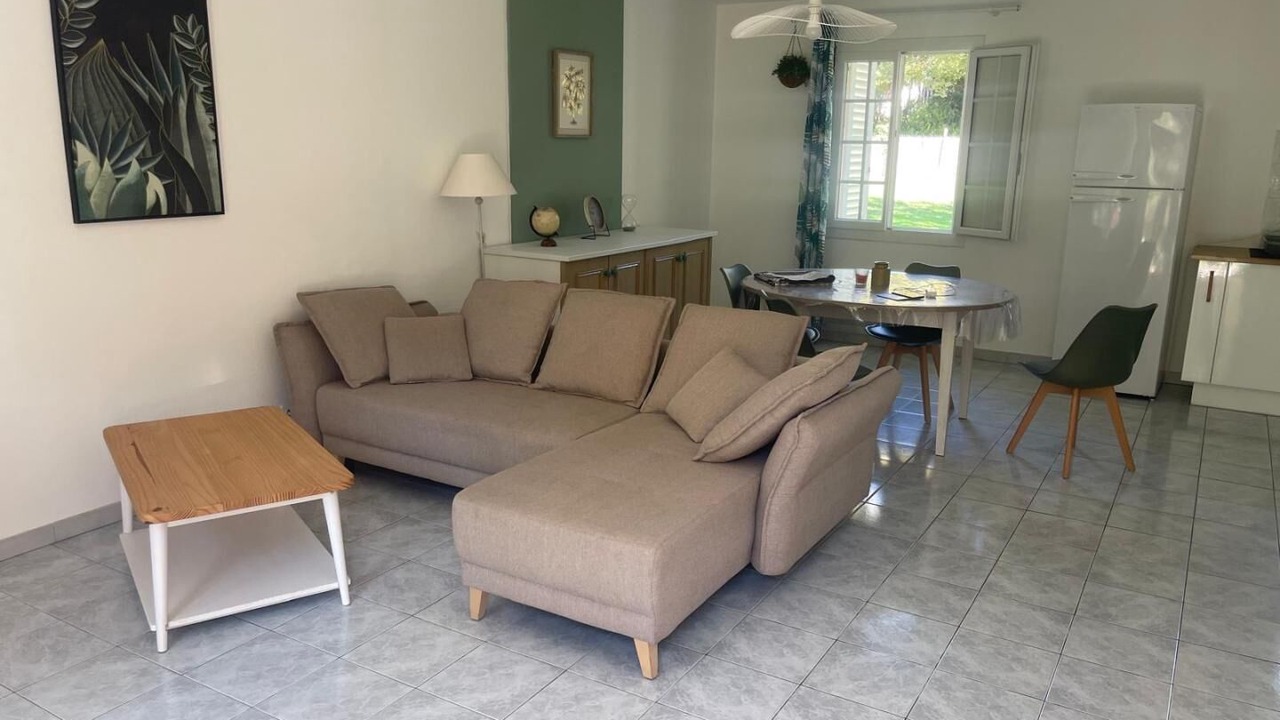 Photo of Livingroom in Lesperon