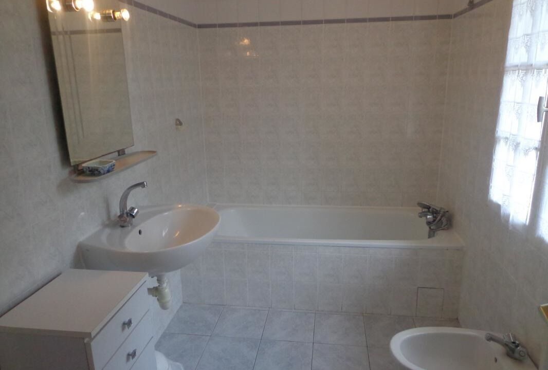 Photo of Bathroom in Lesperon