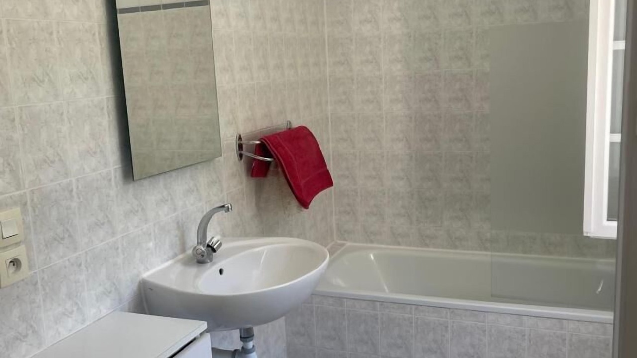 Photo of Bathroom in Lesperon