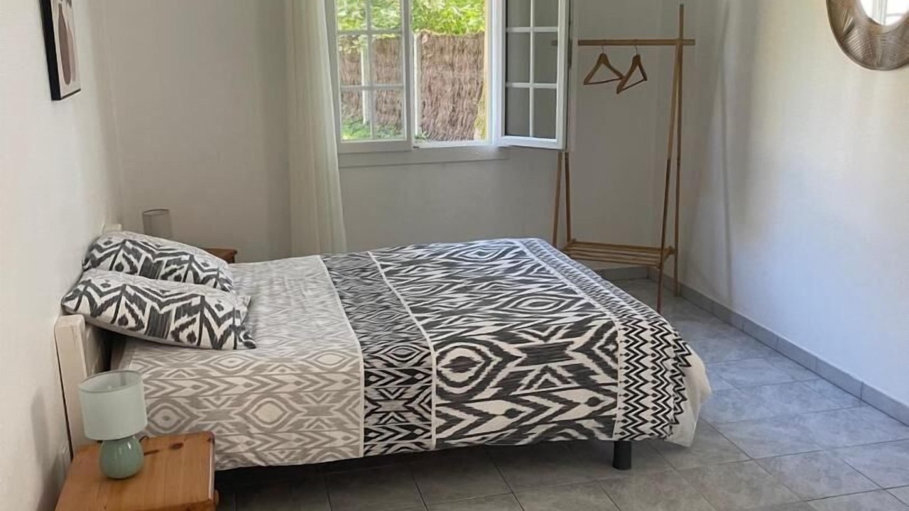 Photo of Bedroom in Lesperon