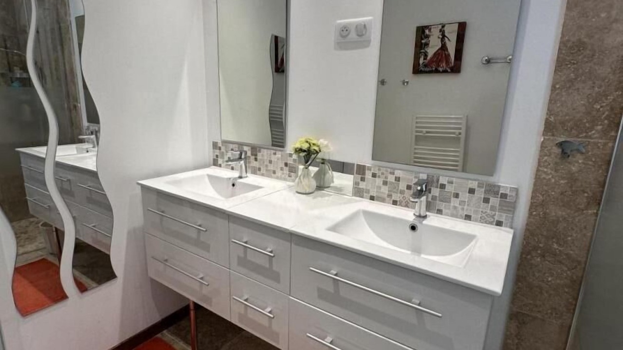 Photo of Bathroom in Sainte-Eulalie-en-Born