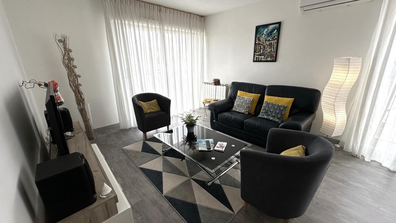 Photo of Livingroom in Dax