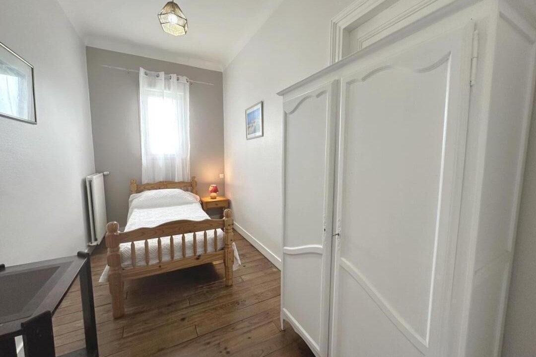 Photo of Bedroom in Escource
