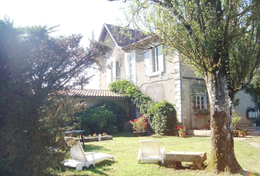Photo of Outdoor in Escource