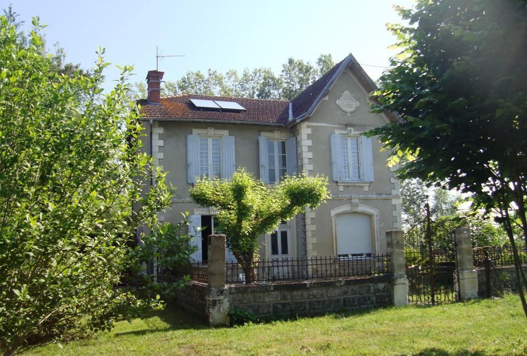 Photo of Outdoor in Escource