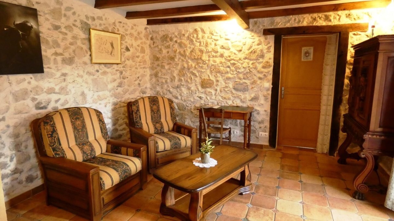 Photo of Others in Oeyreluy