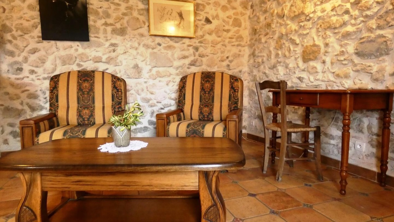 Photo of Others in Oeyreluy