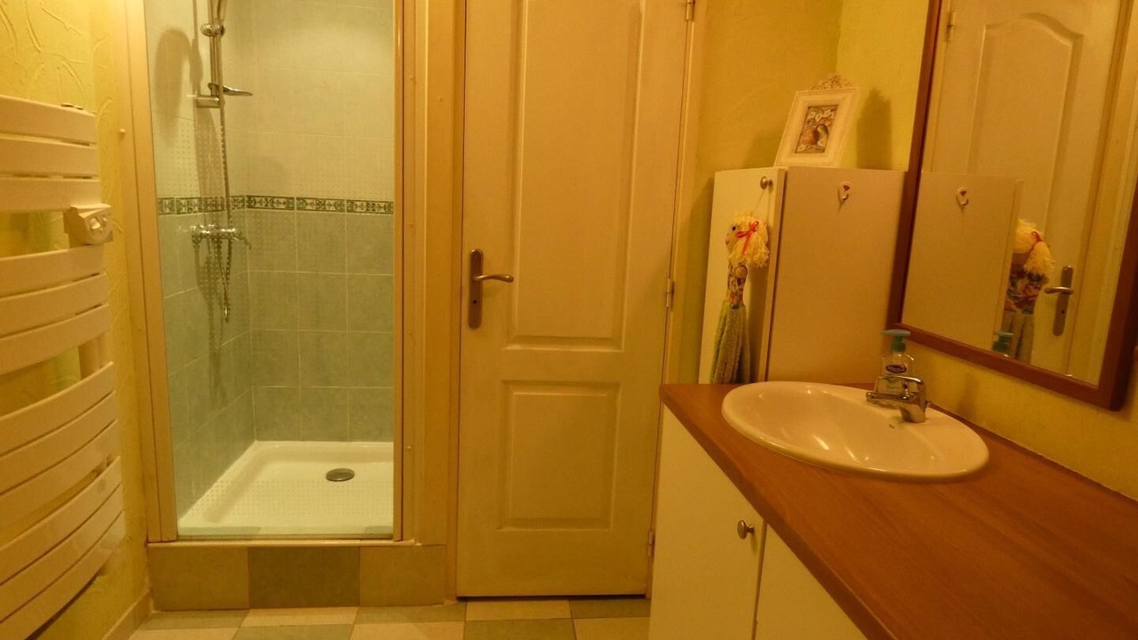 Photo of Bathroom in Oeyreluy