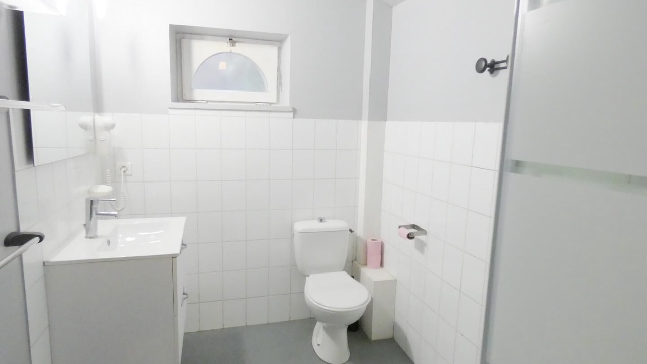 Photo of Bathroom in Orist