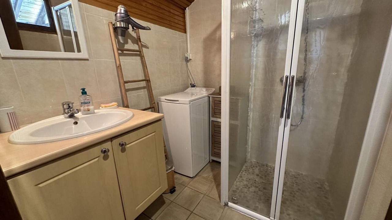 Photo of Bathroom in Saint-Lon-les-Mines