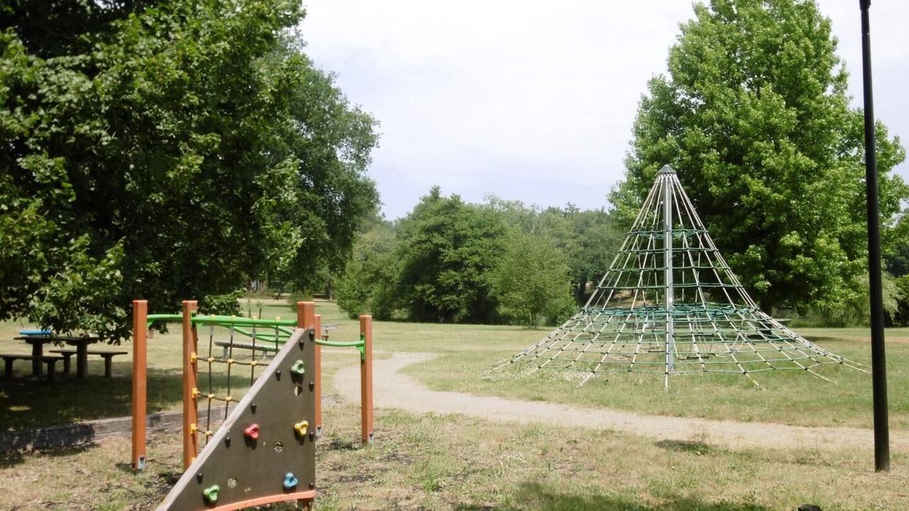 Photo of Others in Brocas