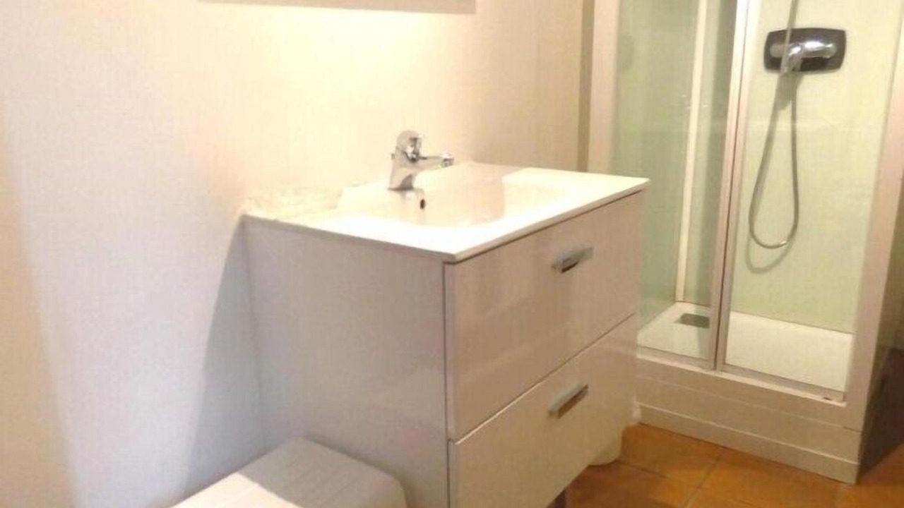 Photo of Bathroom in Lesperon