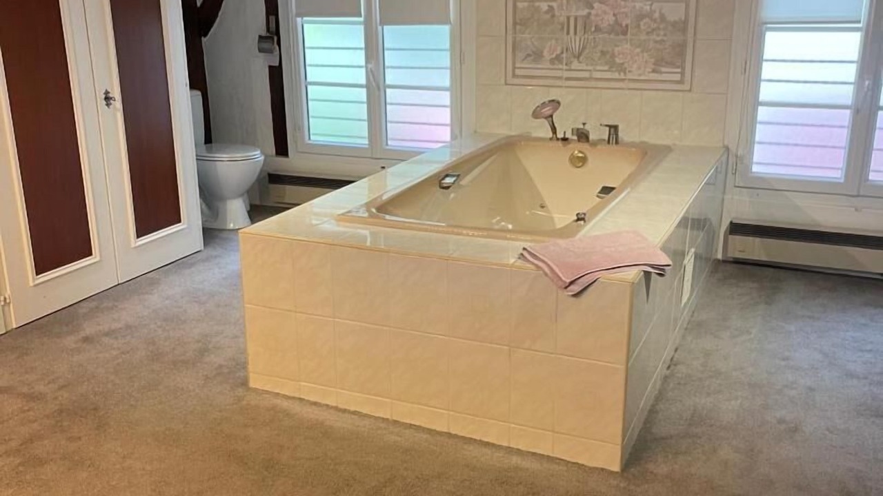 Photo of Bathroom in Lesperon