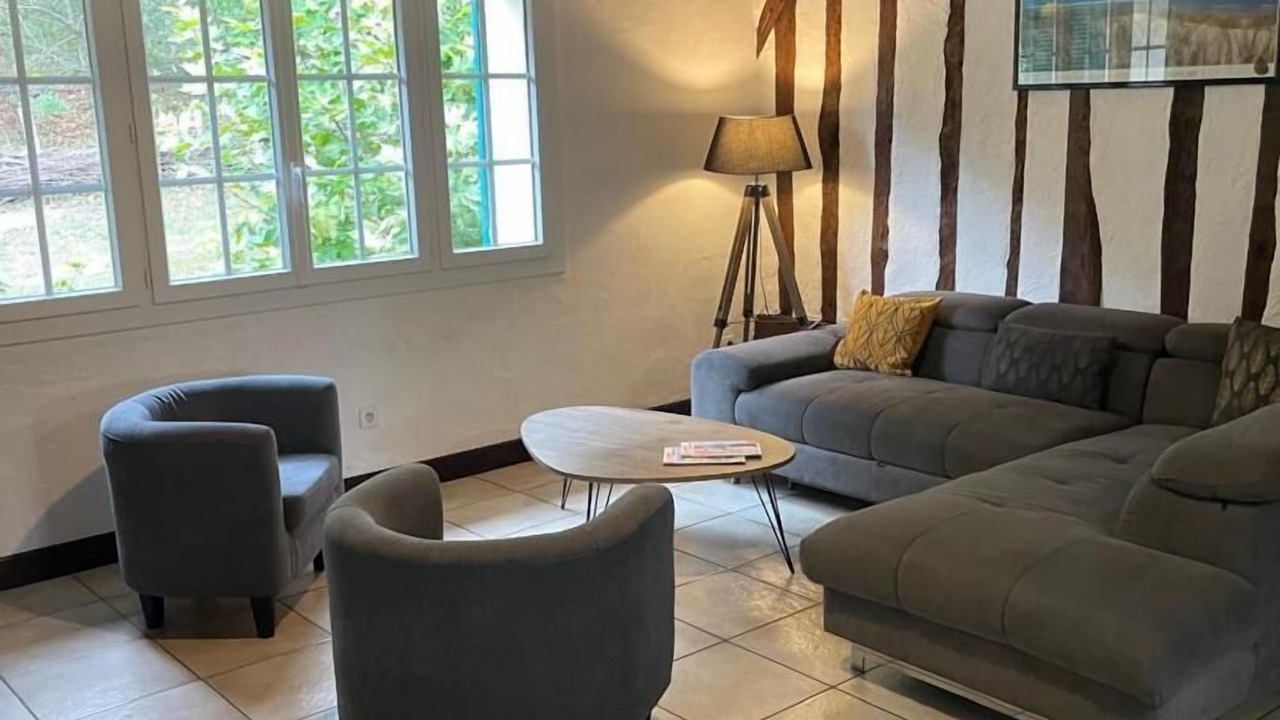 Photo of Livingroom in Lesperon