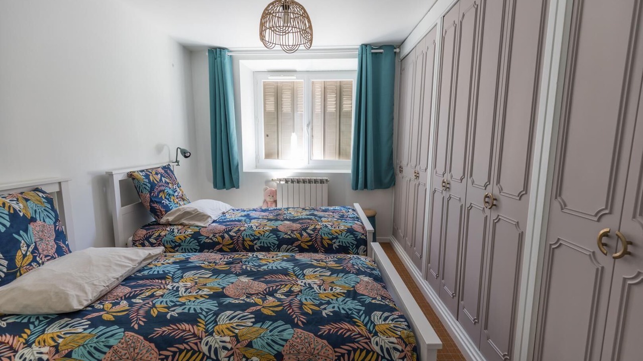 Photo of Bedroom in Eyres-Moncube