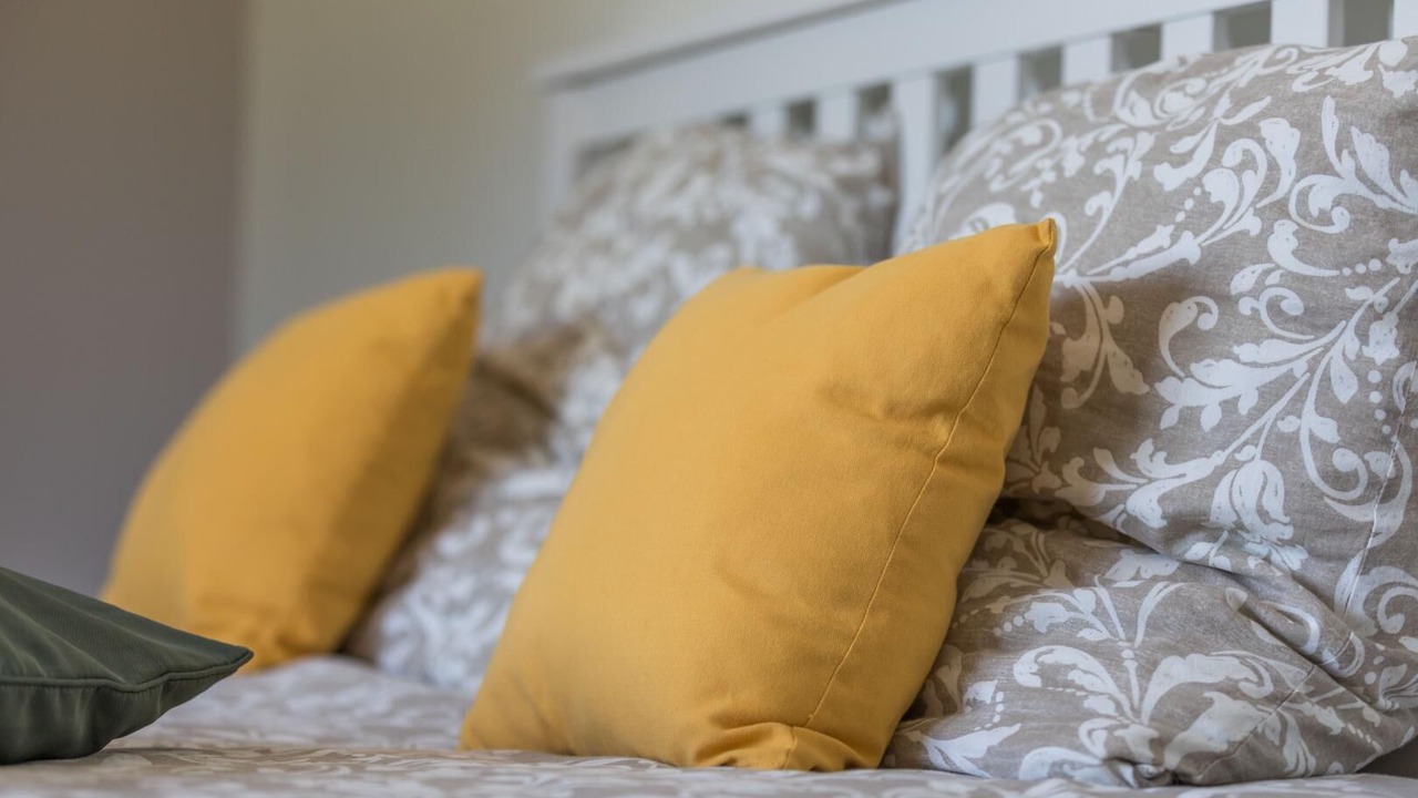 Photo of Bedroom in Eyres-Moncube