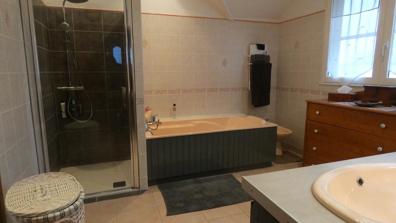 Photo of Bathroom in Onard