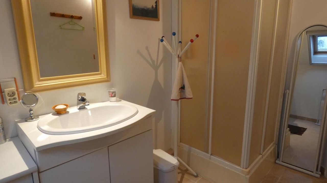 Photo of Bathroom in Onard