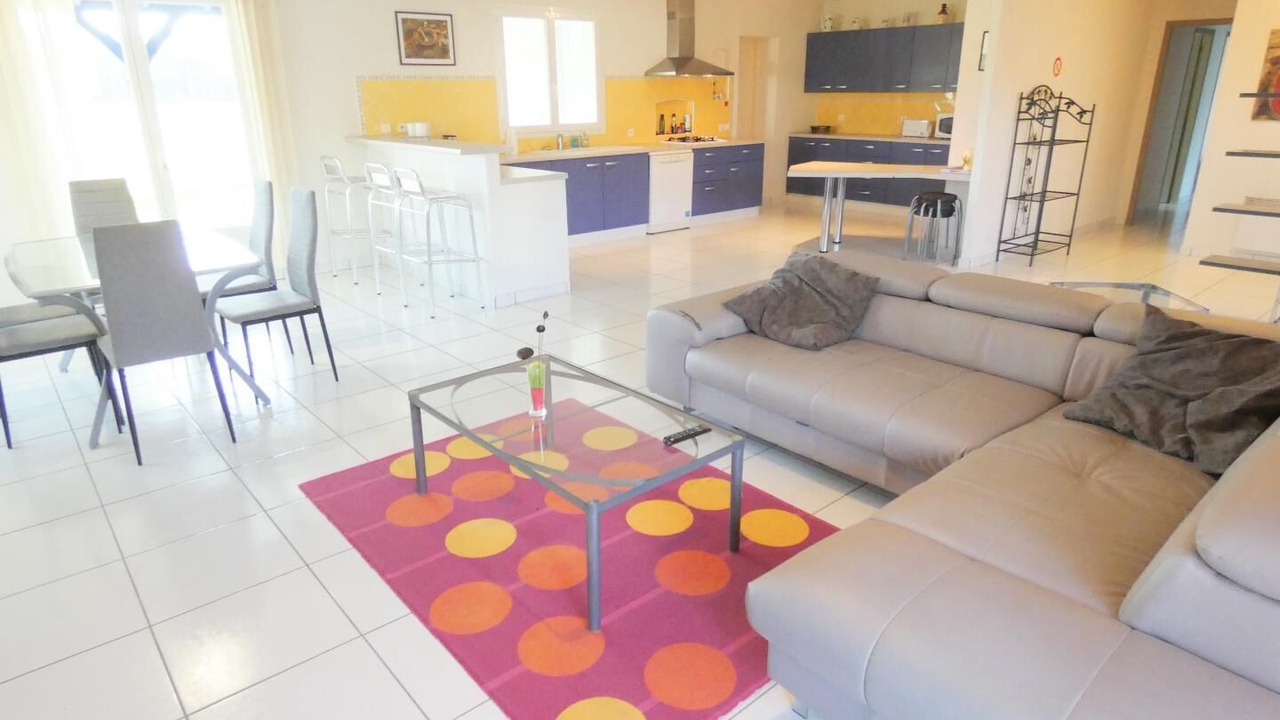 Photo of Livingroom in Herm