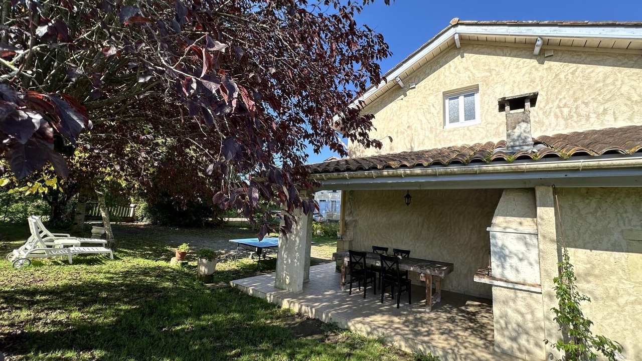 Photo of Outdoor in Larbey