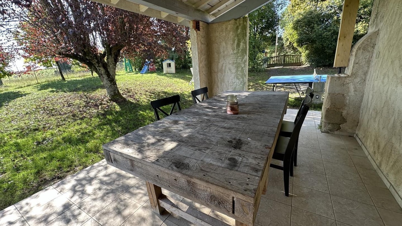 Photo of Outdoor in Larbey
