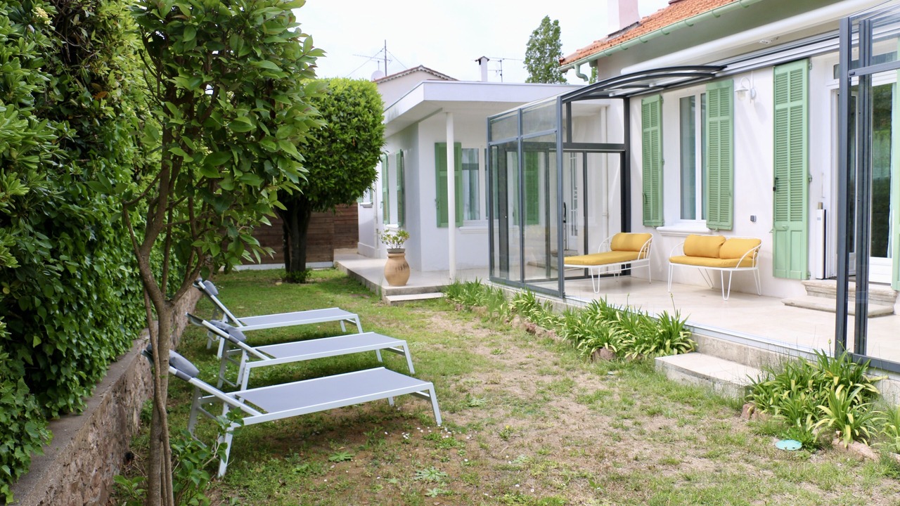 Photo of Patio Balcony in Mandelieu-la-Napoule Beach